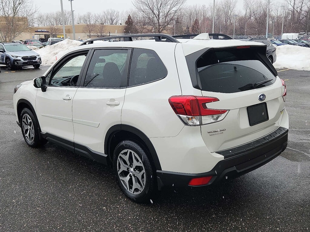 Used 2023 Subaru Forester Premium CVT