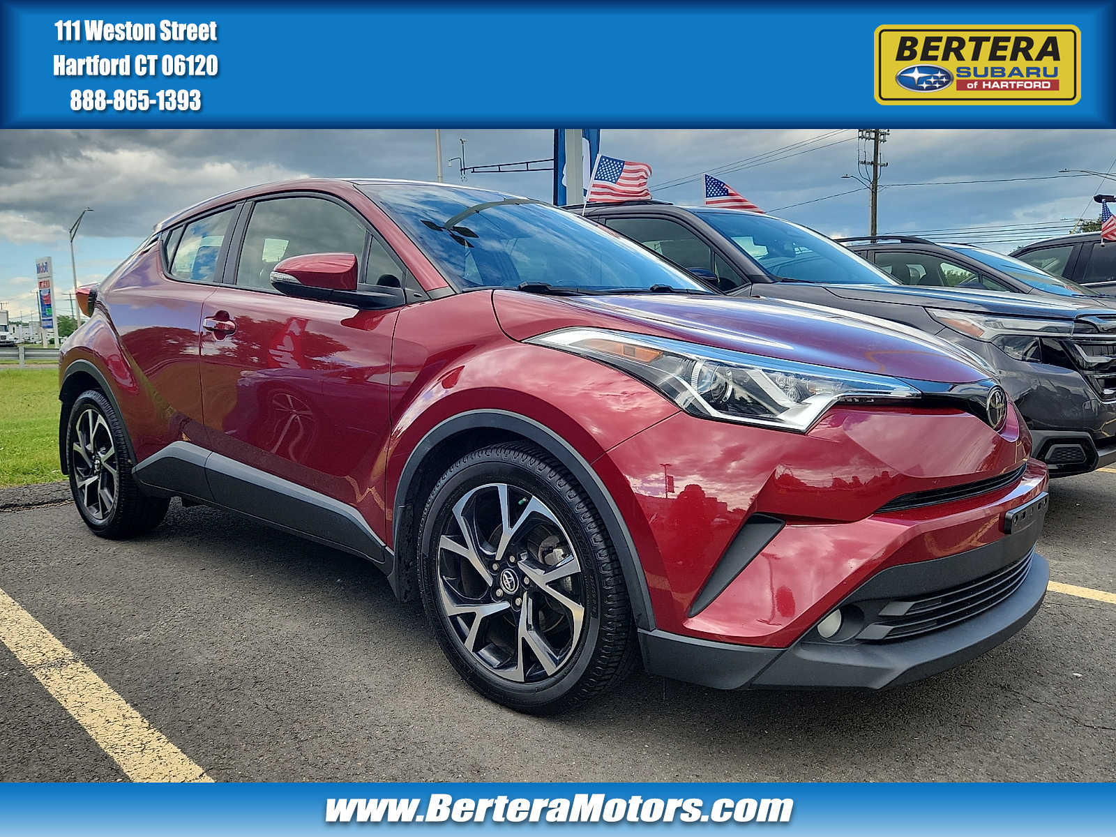 2018 Toyota C-HR XLE Premium's photo