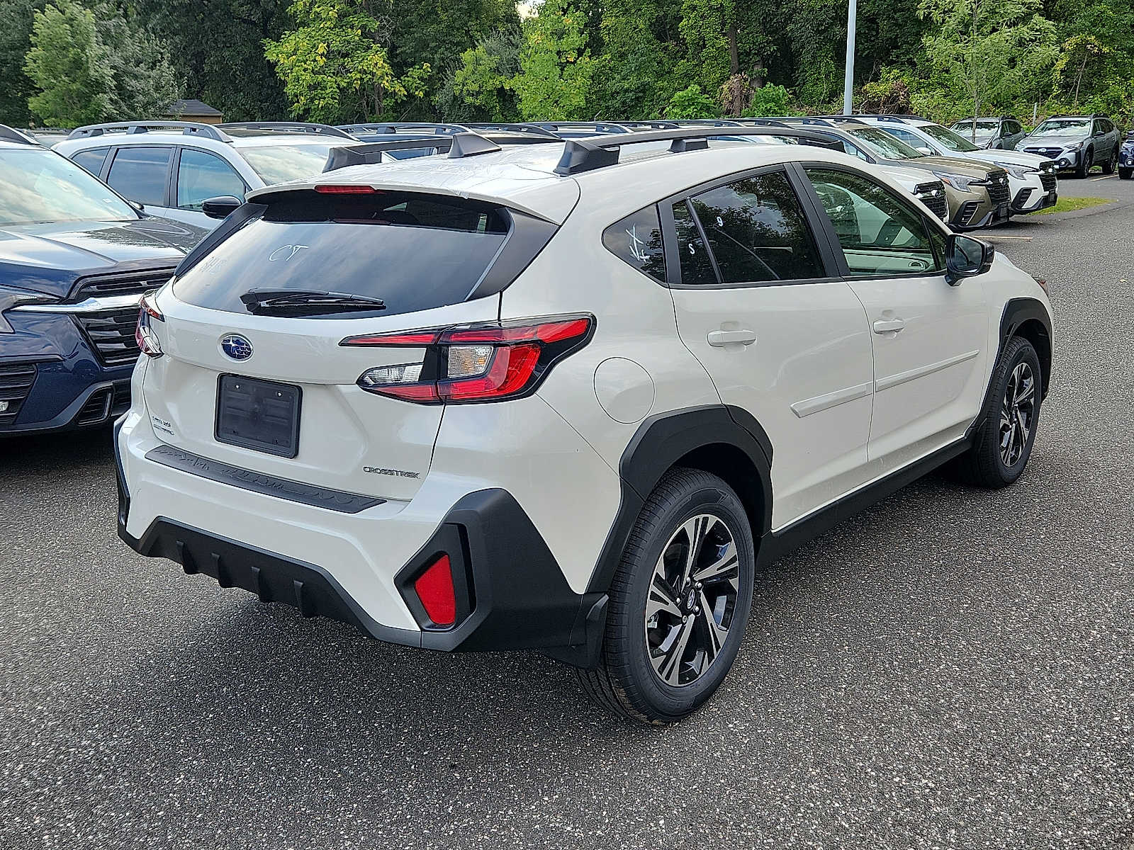 2025 Subaru Crosstrek Premium photo 2