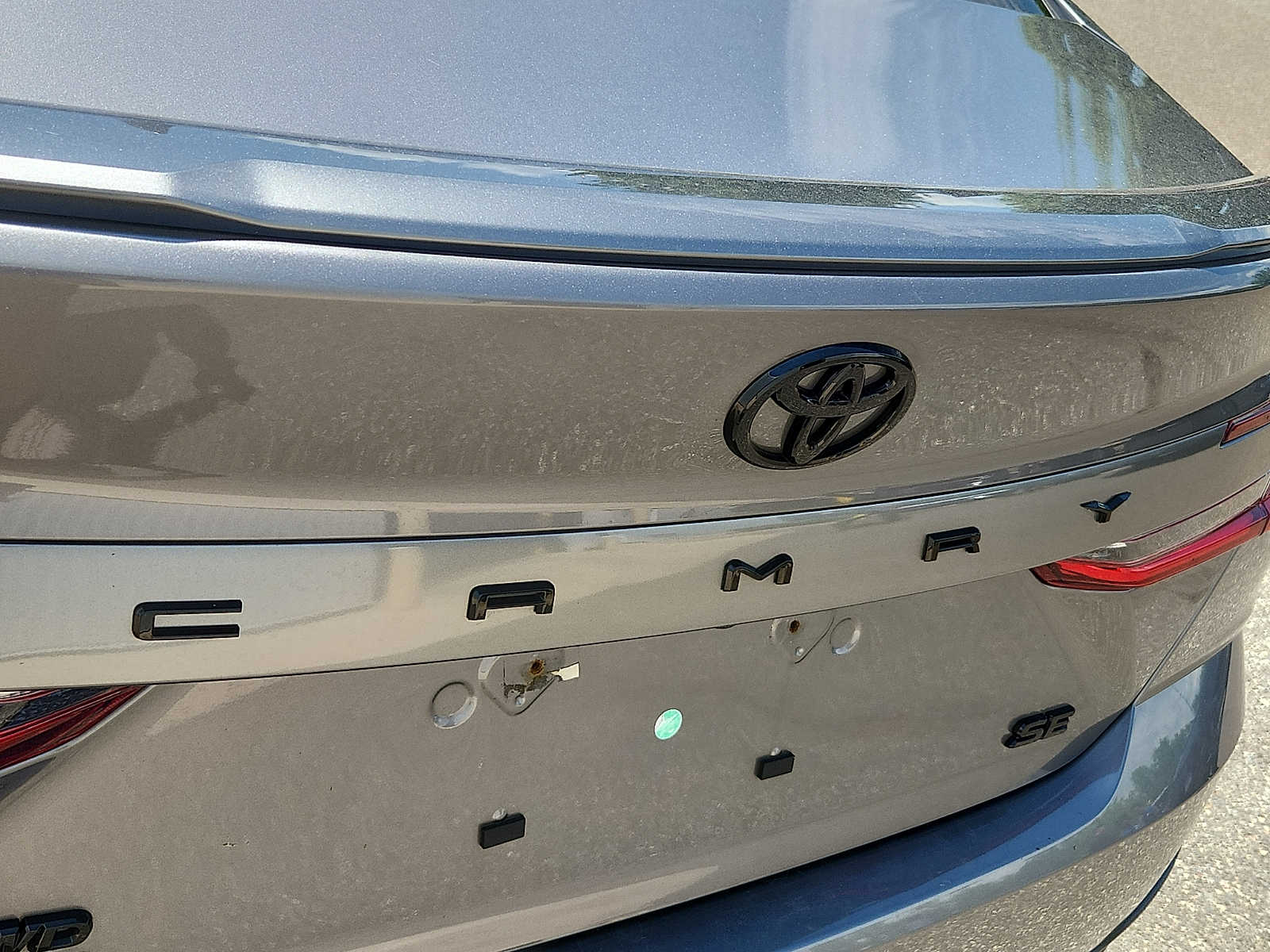 2025 Toyota Camry SE - Photo 28