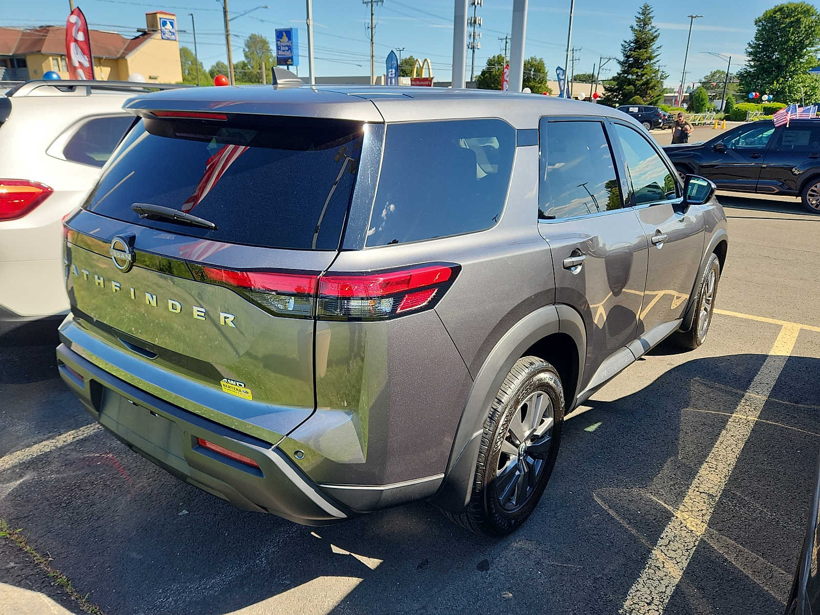 2024 Nissan Pathfinder S - Photo 6