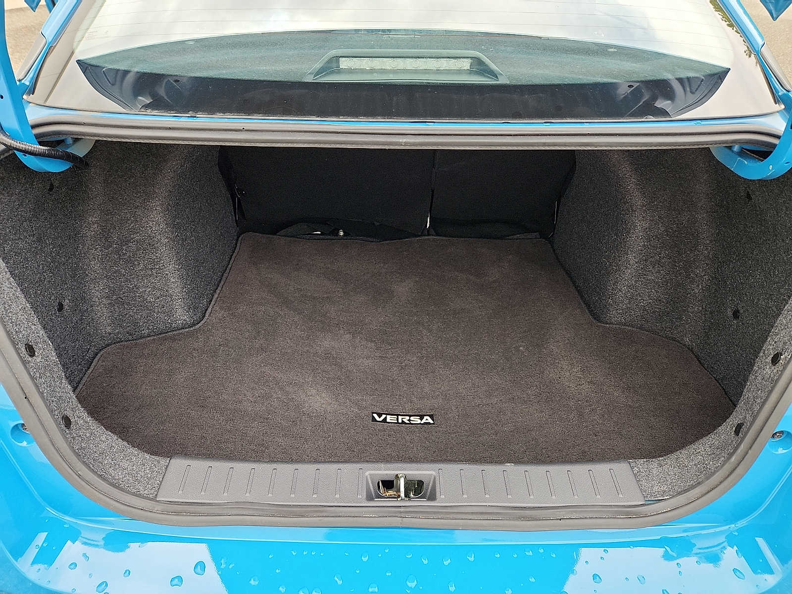 2025 Nissan Versa Sedan SR - Photo 25