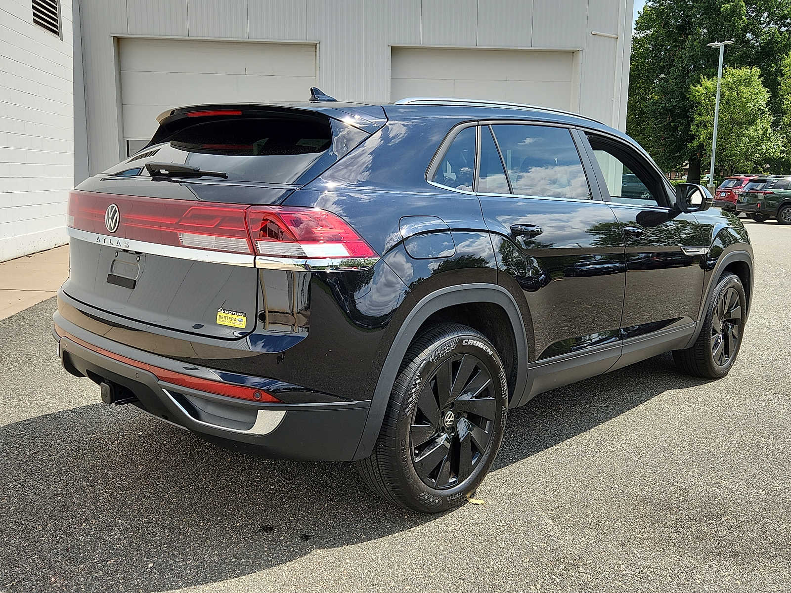 2024 Volkswagen Atlas Cross Sport SE w/Tech - Photo 6