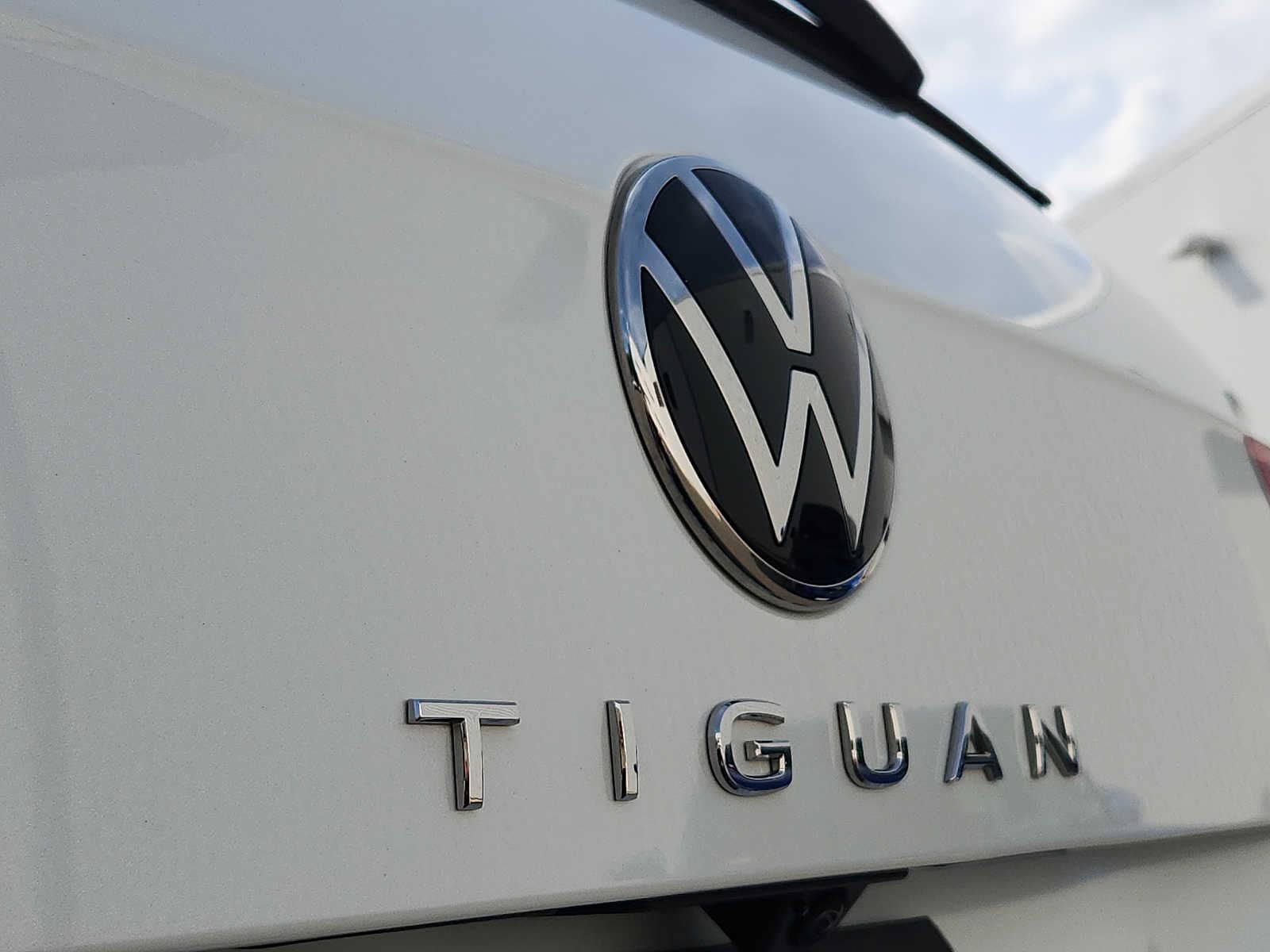 2024 Volkswagen Tiguan SEL R-LINE - Photo 31