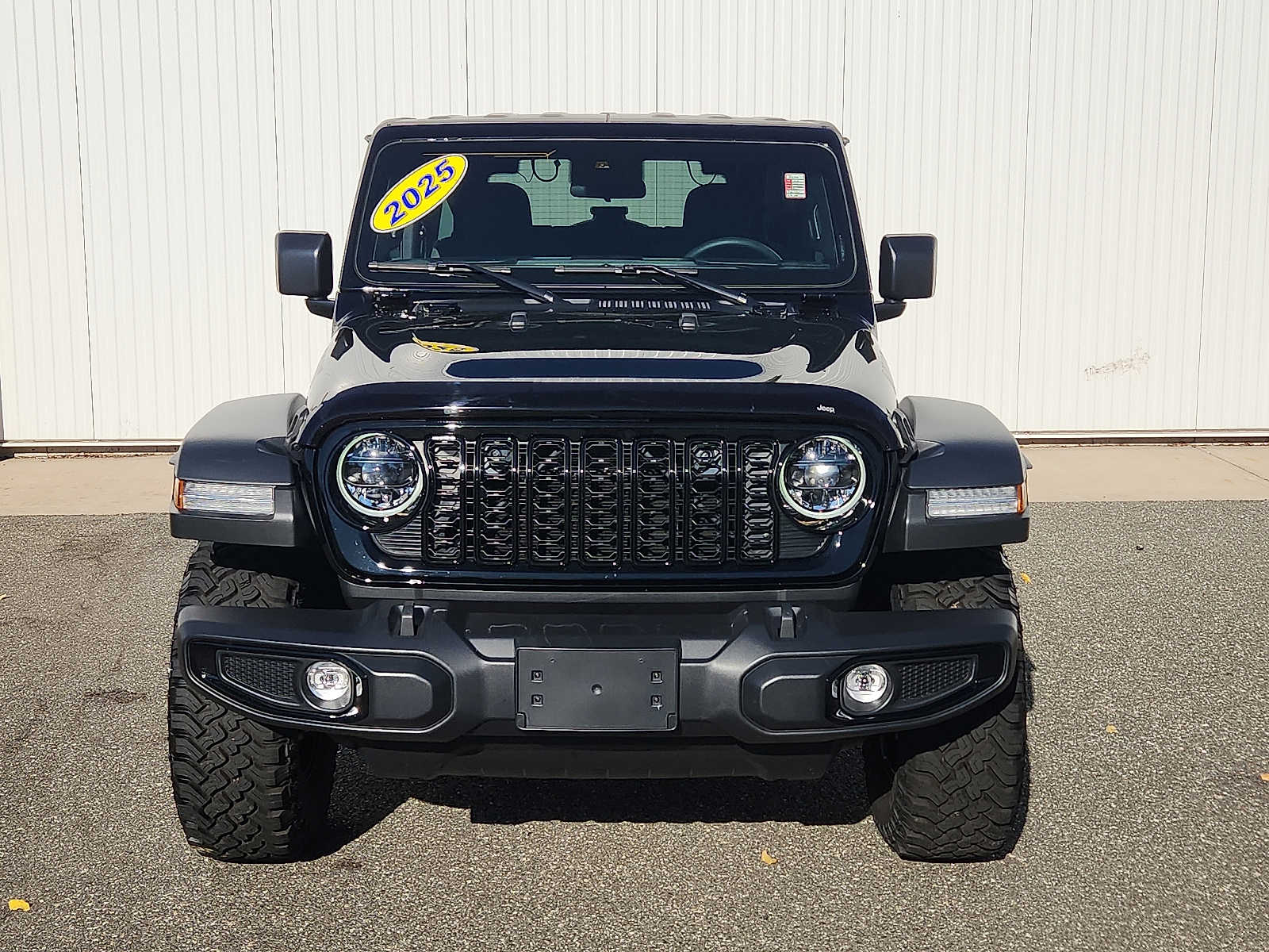 2025 Jeep Wrangler Willys photo 2