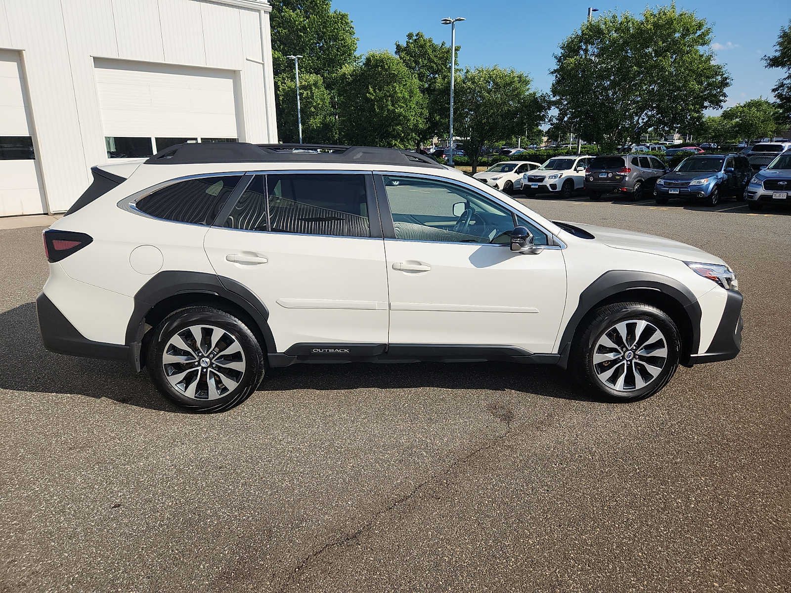 2025 Subaru Outback Limited - Photo 7