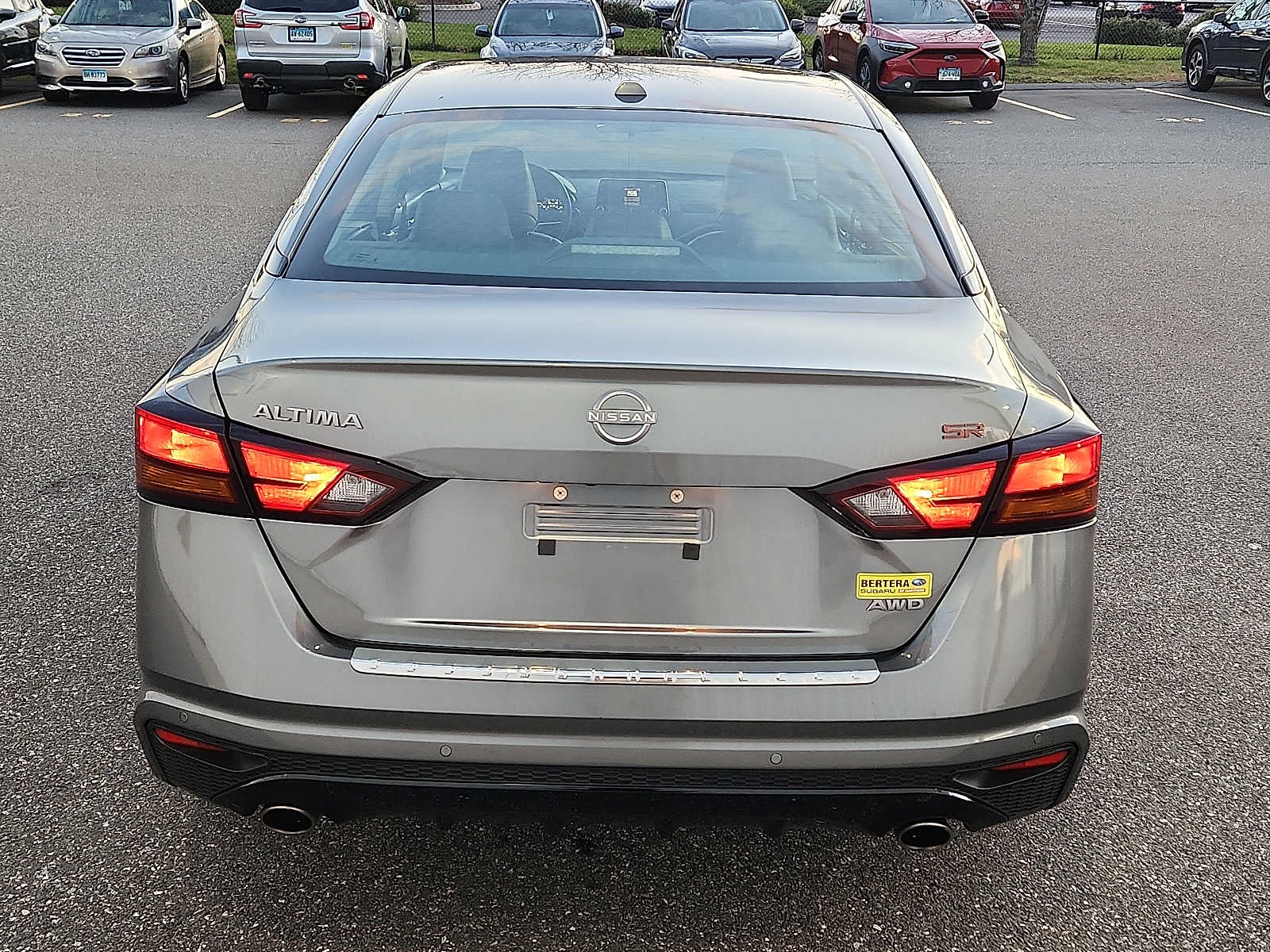 2023 Nissan Altima 2.5 SR photo 4