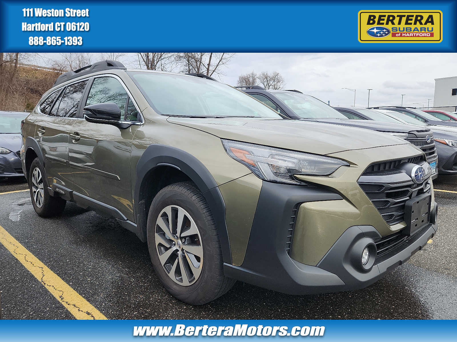 2025 Subaru Outback Premium's photo
