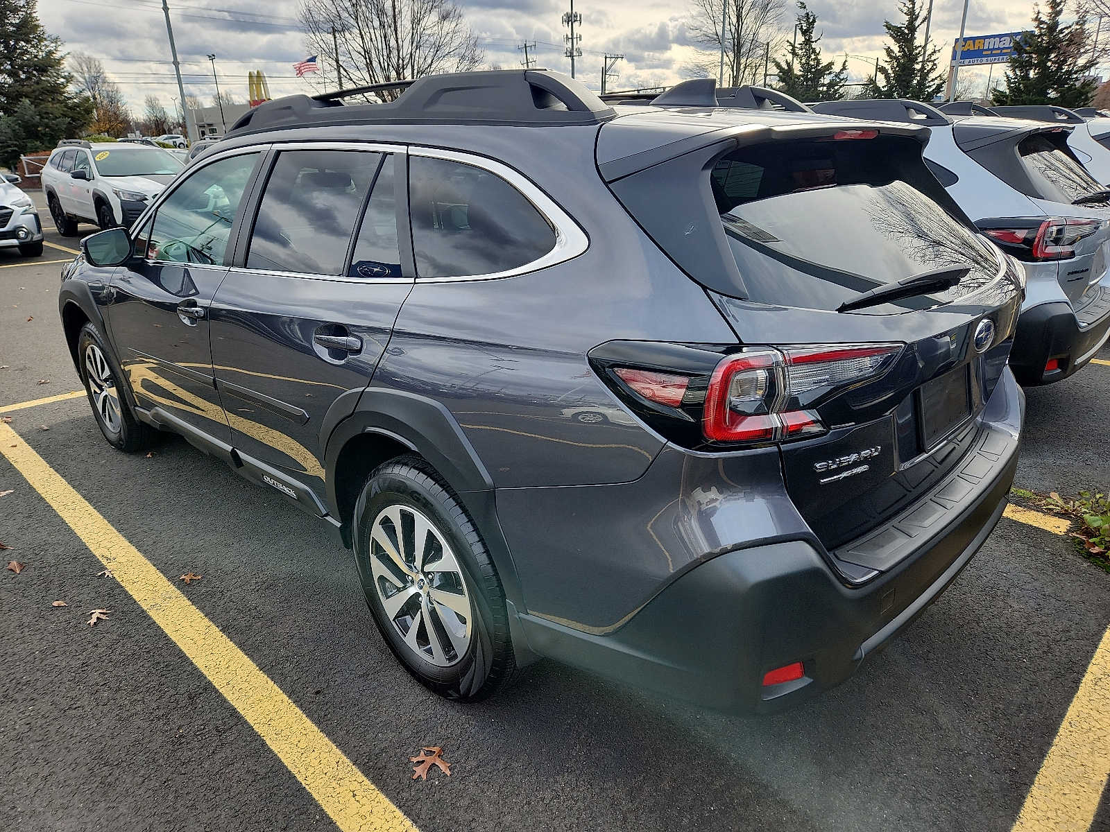 2025 Subaru Outback Premium photo 3