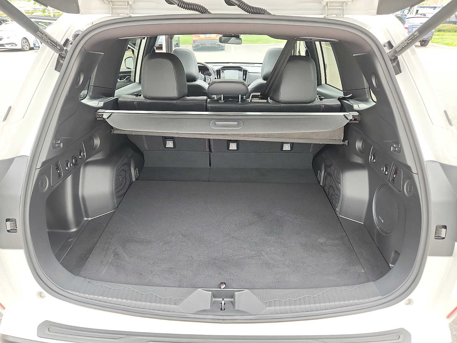 2025 Subaru Forester Limited - Photo 28