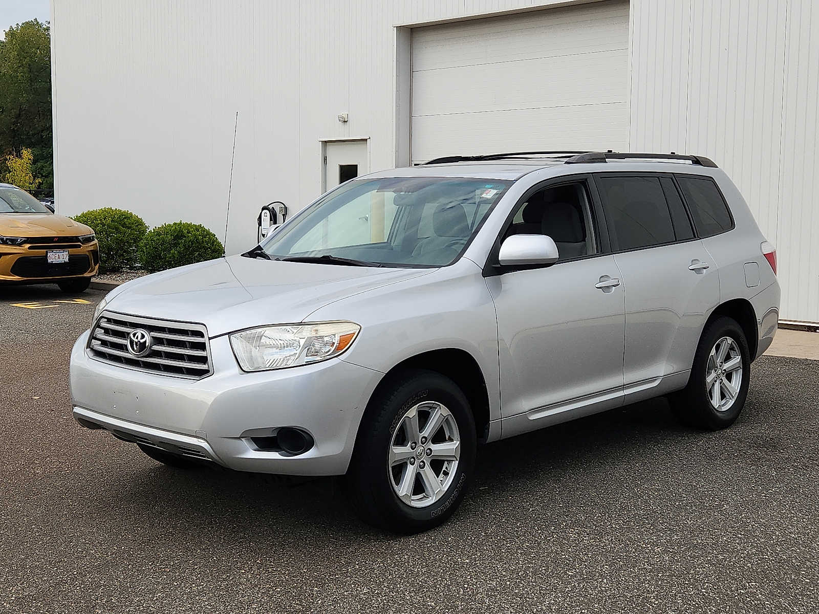 2009 Toyota Highlander Base photo 2