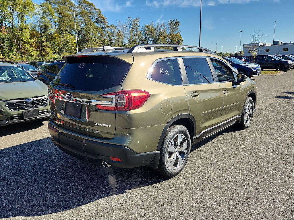 New 2025 Subaru Ascent Premium 8-Passenger SUV