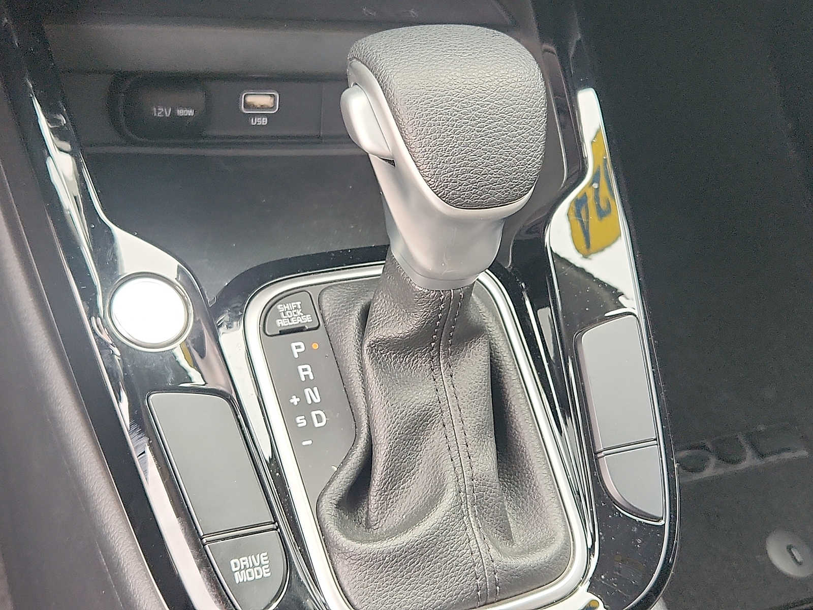 2024 Kia Soul S - Photo 14
