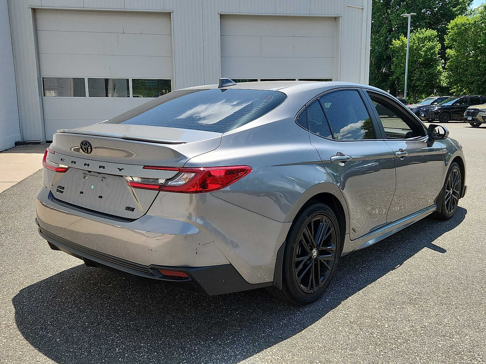 2025 Toyota Camry SE - Photo 6
