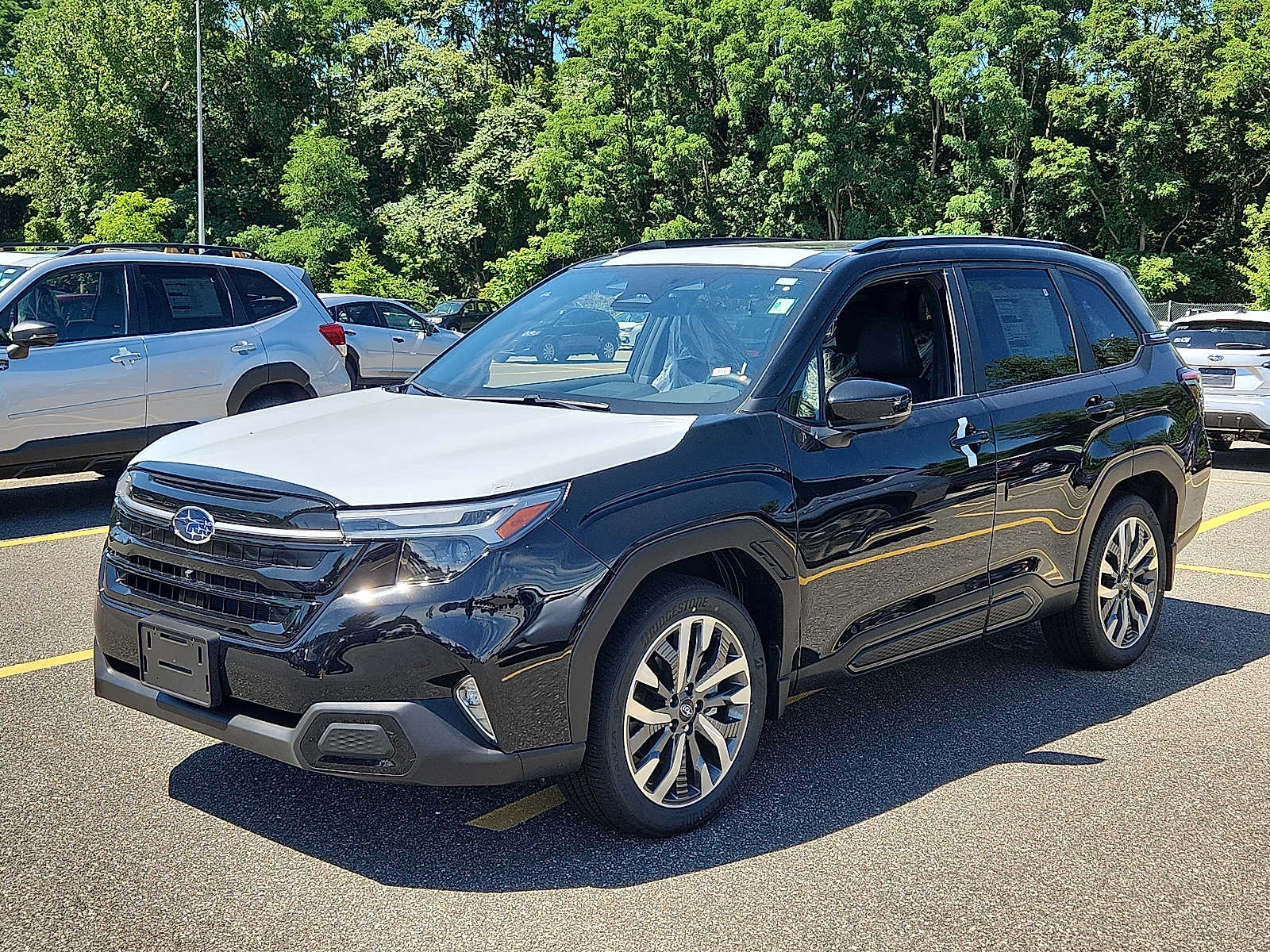 2025 Subaru Forester Touring photo 2