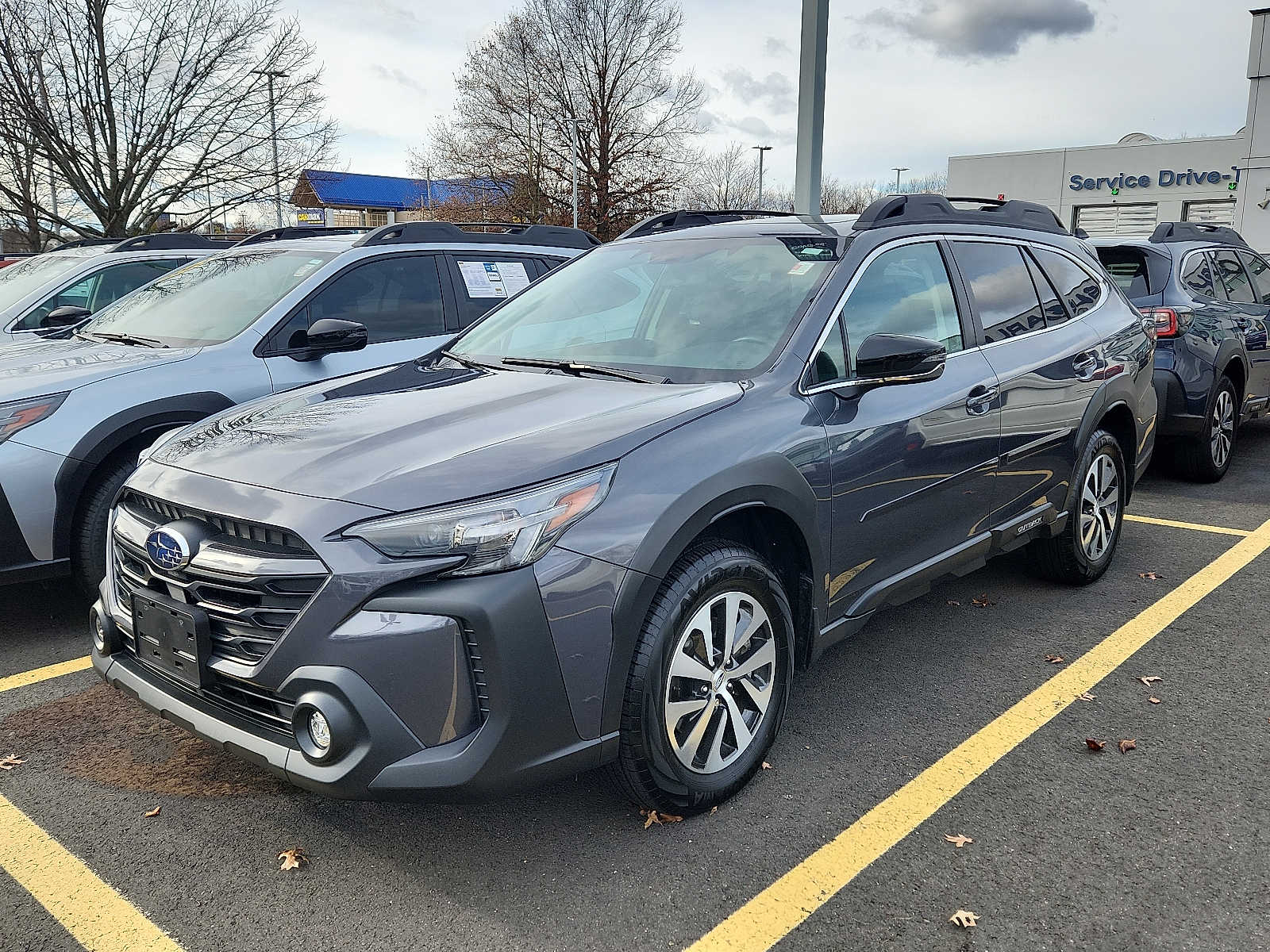 2025 Subaru Outback Premium photo 2