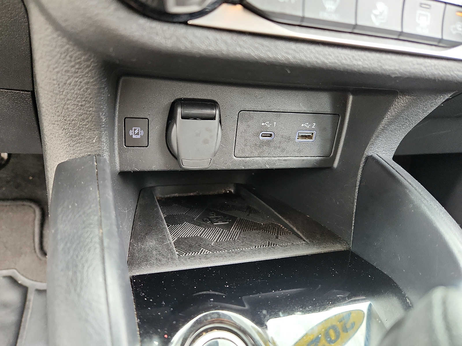2025 Nissan Versa Sedan SR - Photo 22