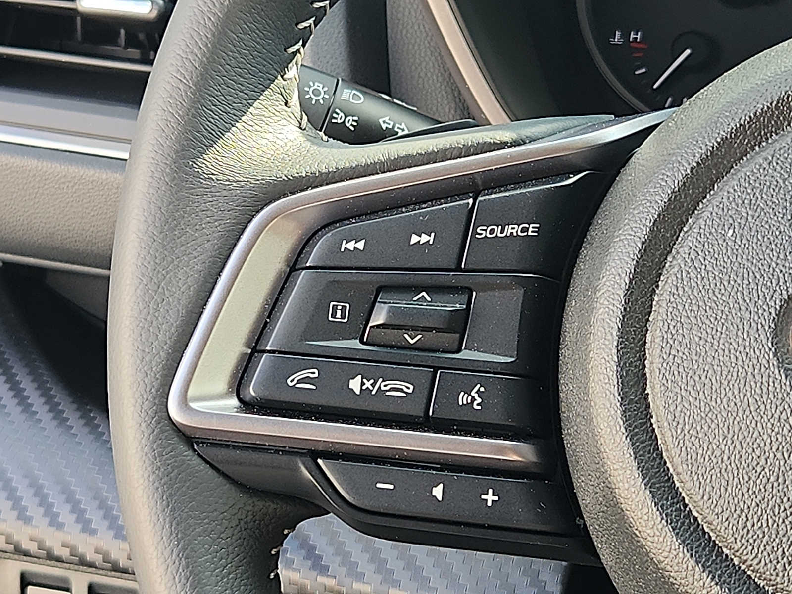 2025 Subaru Ascent Premium - Photo 20