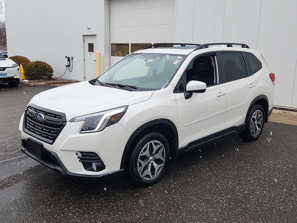 Used 2023 Subaru Forester Premium CVT