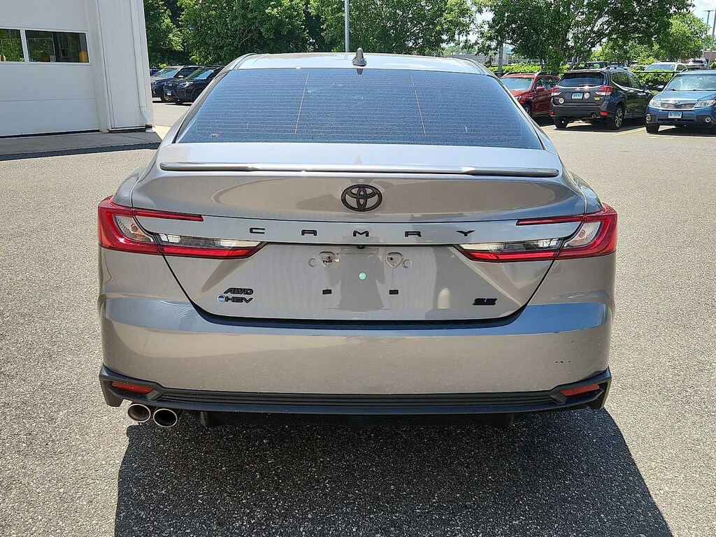 Used 2025 Toyota Camry SE AWD (Natl)