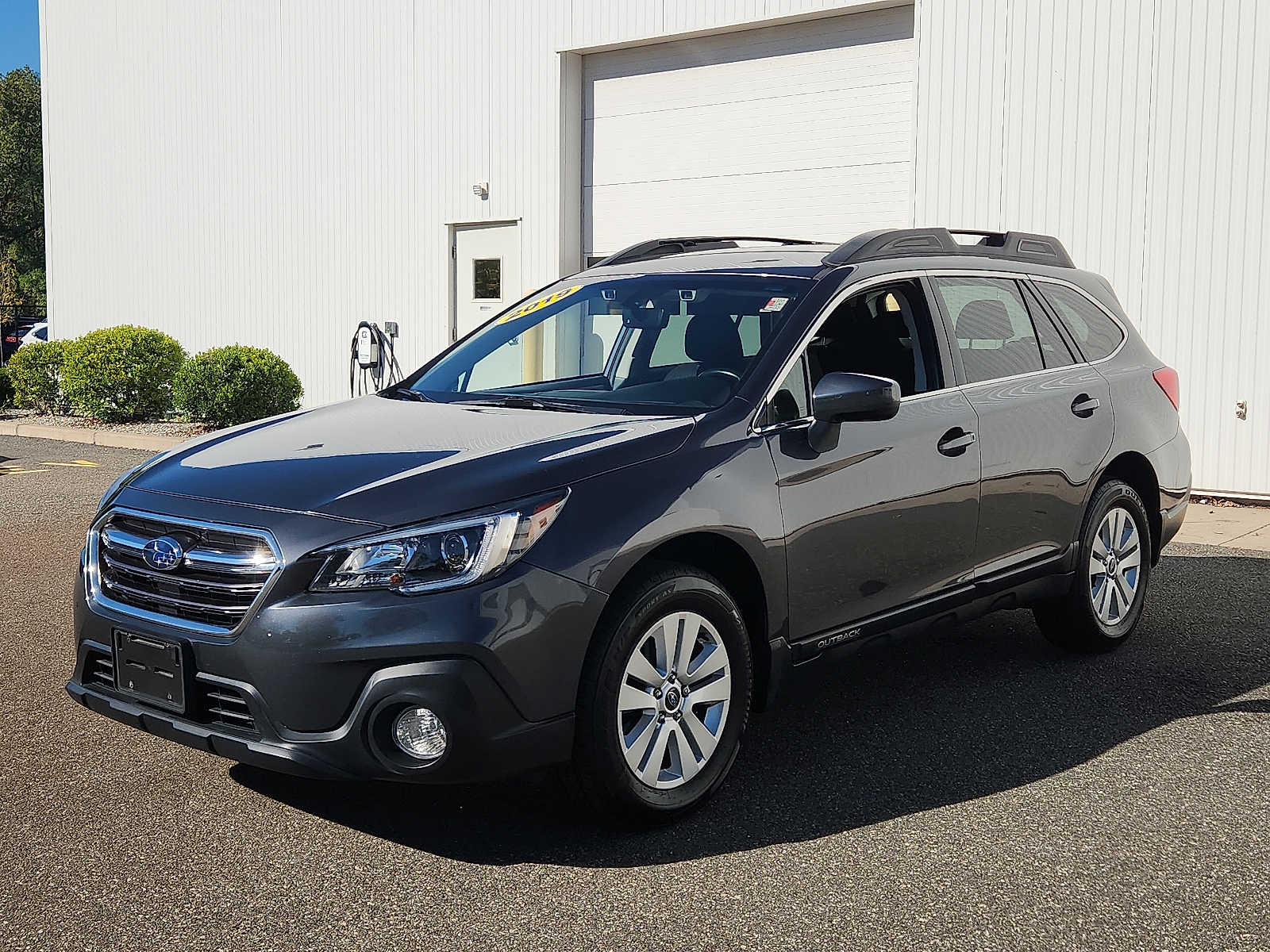 2019 Subaru Outback Premium 2.5i photo 2