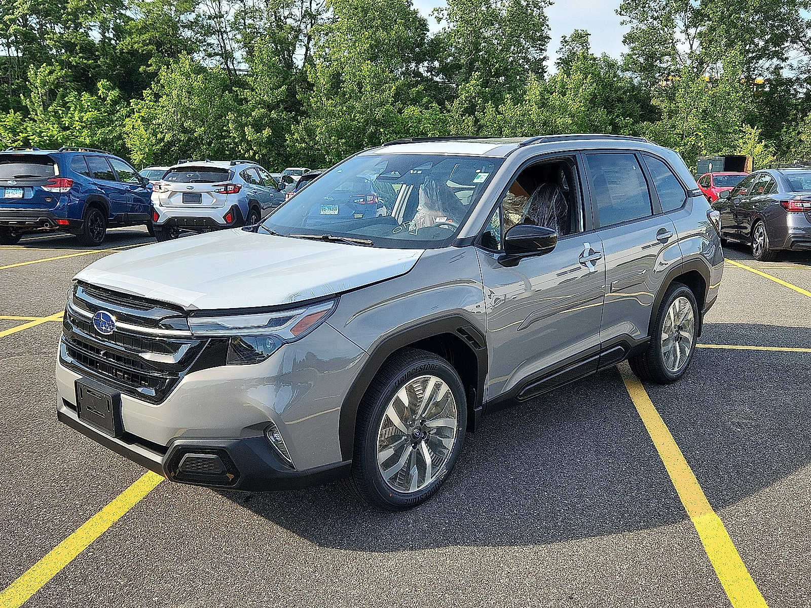 2025 Subaru Forester Touring photo 2