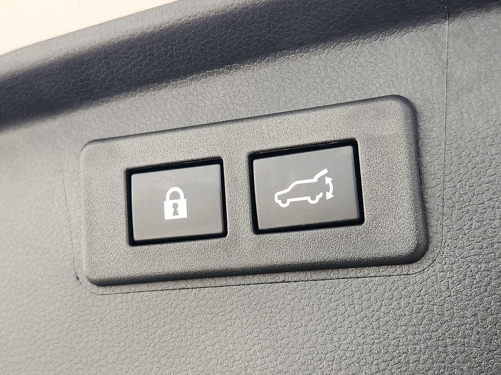 2025 Subaru Outback Limited - Photo 28