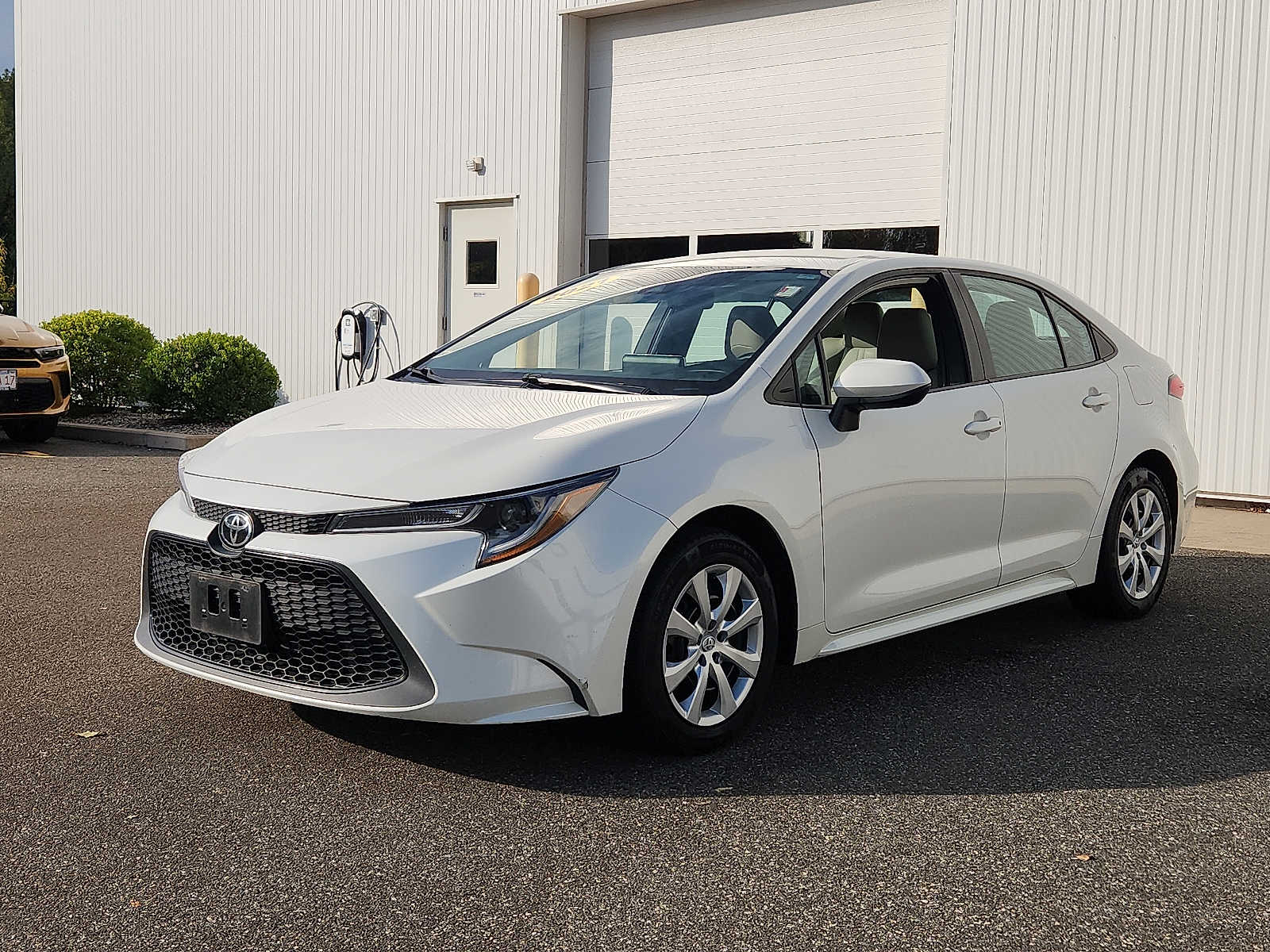2021 Toyota Corolla LE photo 3