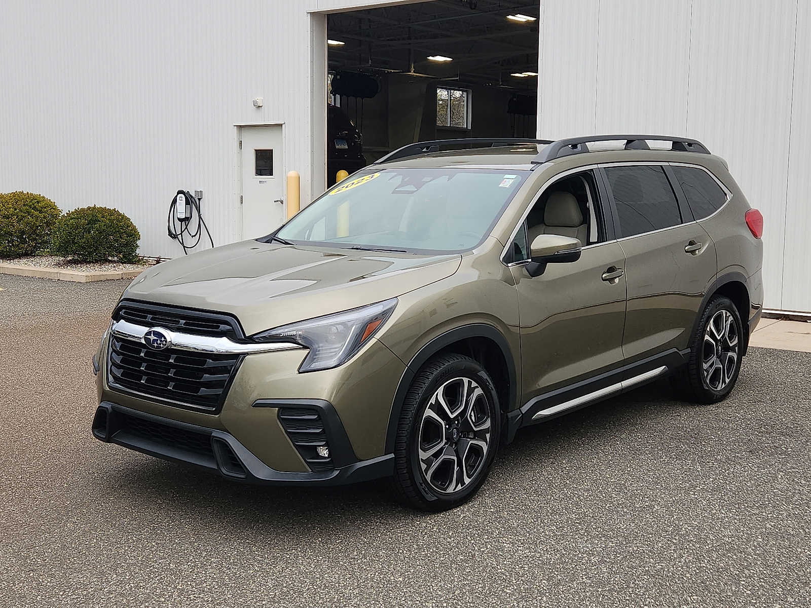 2023 Subaru Ascent Limited photo 2
