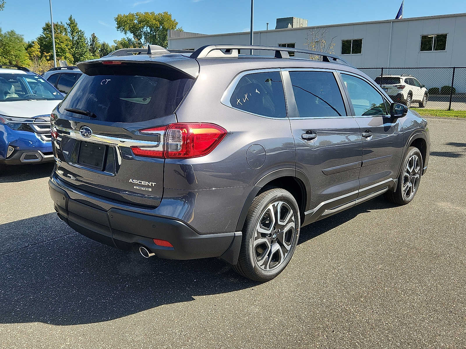 2025 Subaru Ascent Limited photo 2