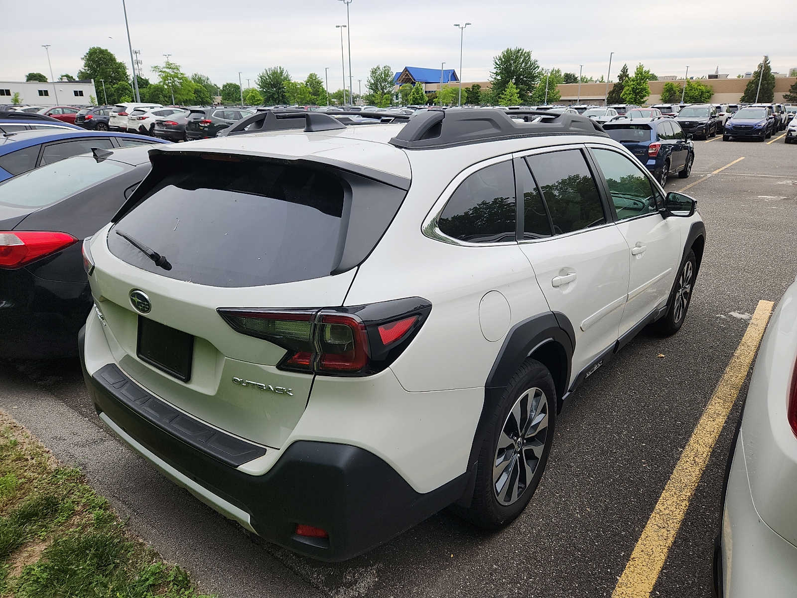 2025 Subaru Outback Limited - Photo 6
