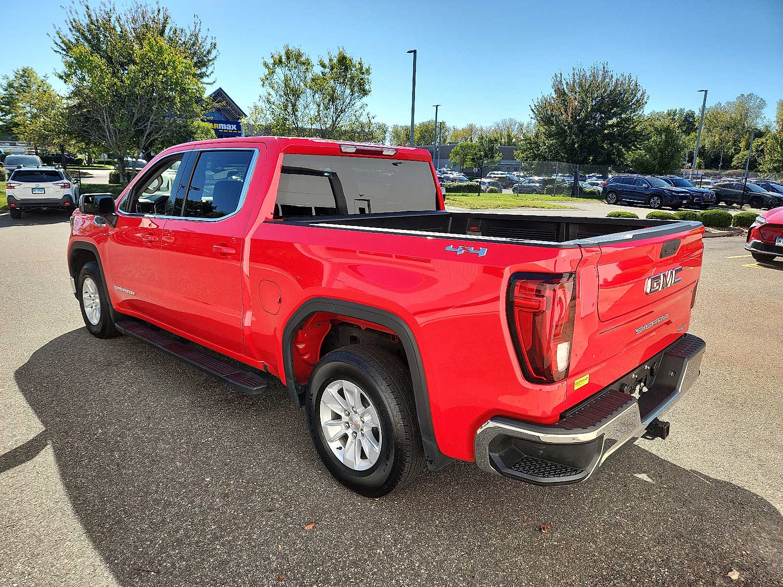 2024 Gmc Sierra 1500 SLE photo 4