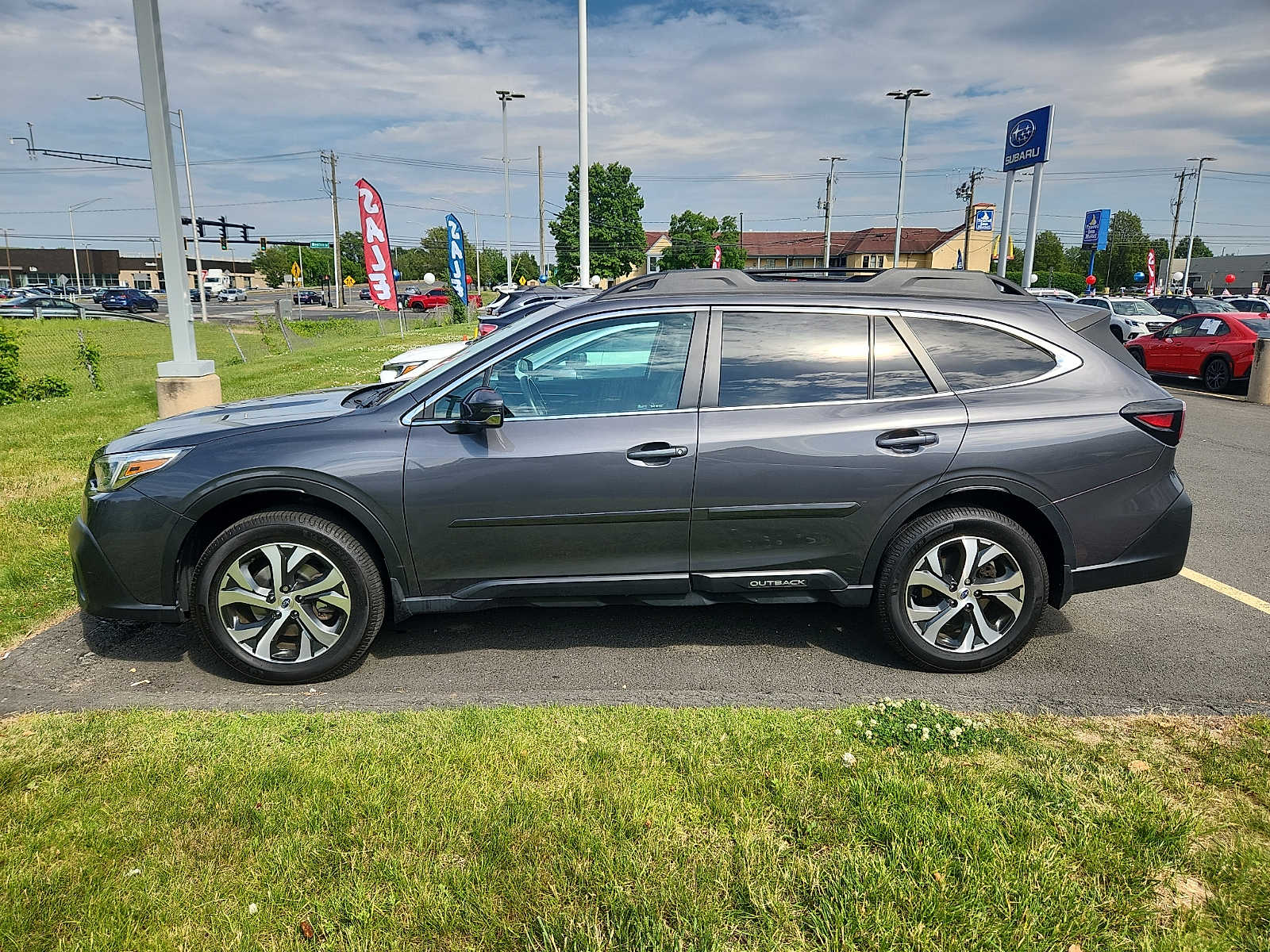 2022 Subaru Outback Limited - Photo 7