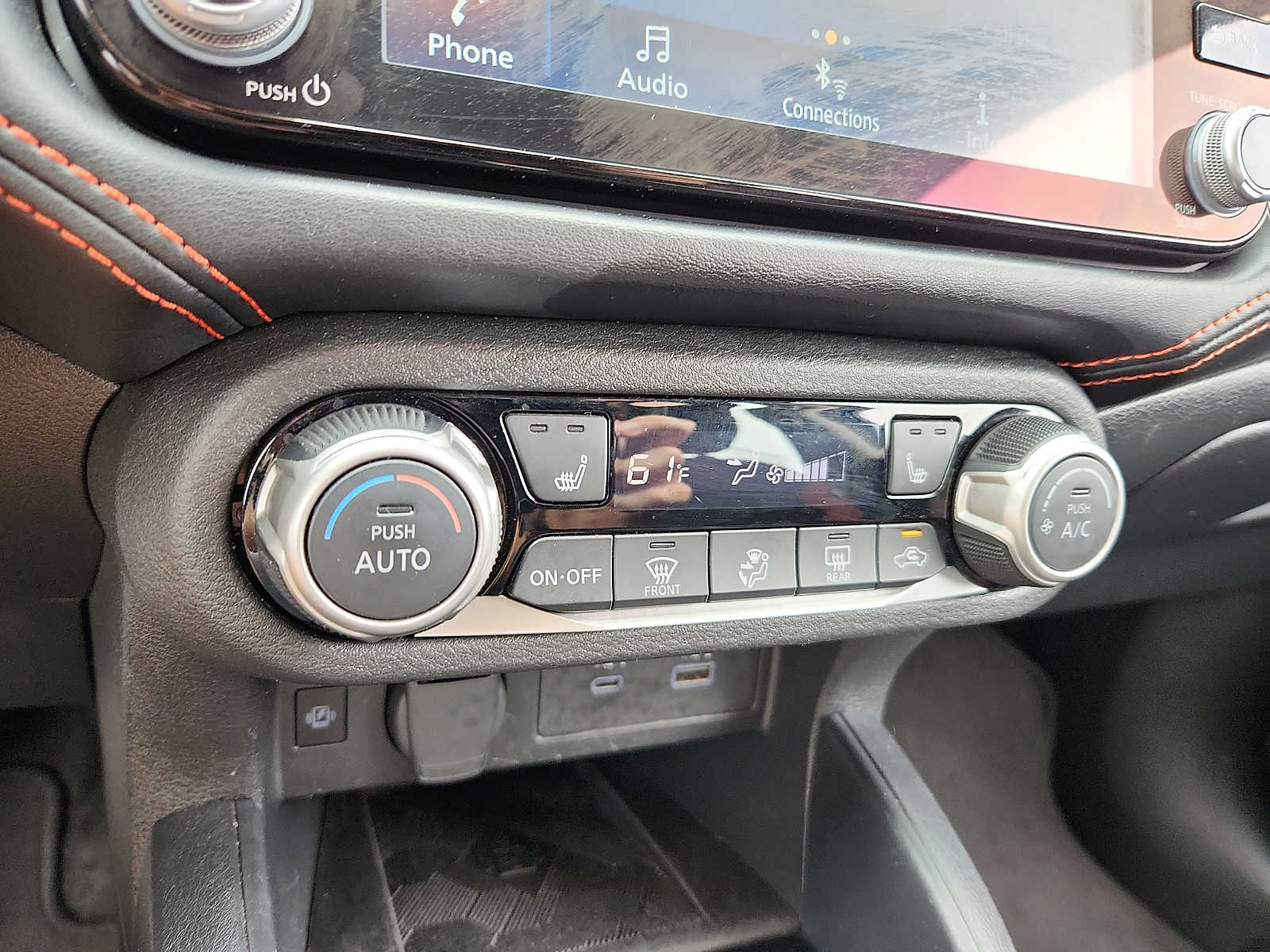 2025 Nissan Versa Sedan SR - Photo 15