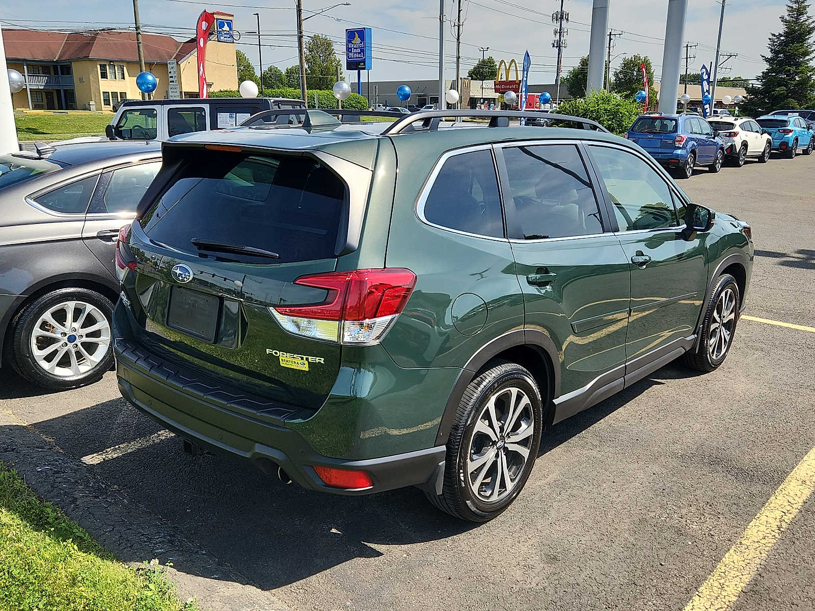 2023 Subaru Forester Limited - Photo 6