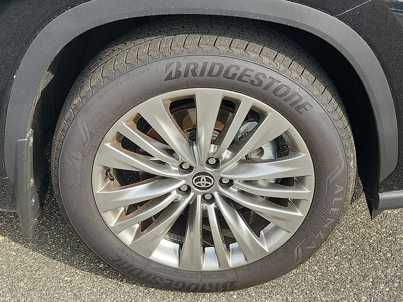 2026 Toyota Highlander Platinum - Photo 8