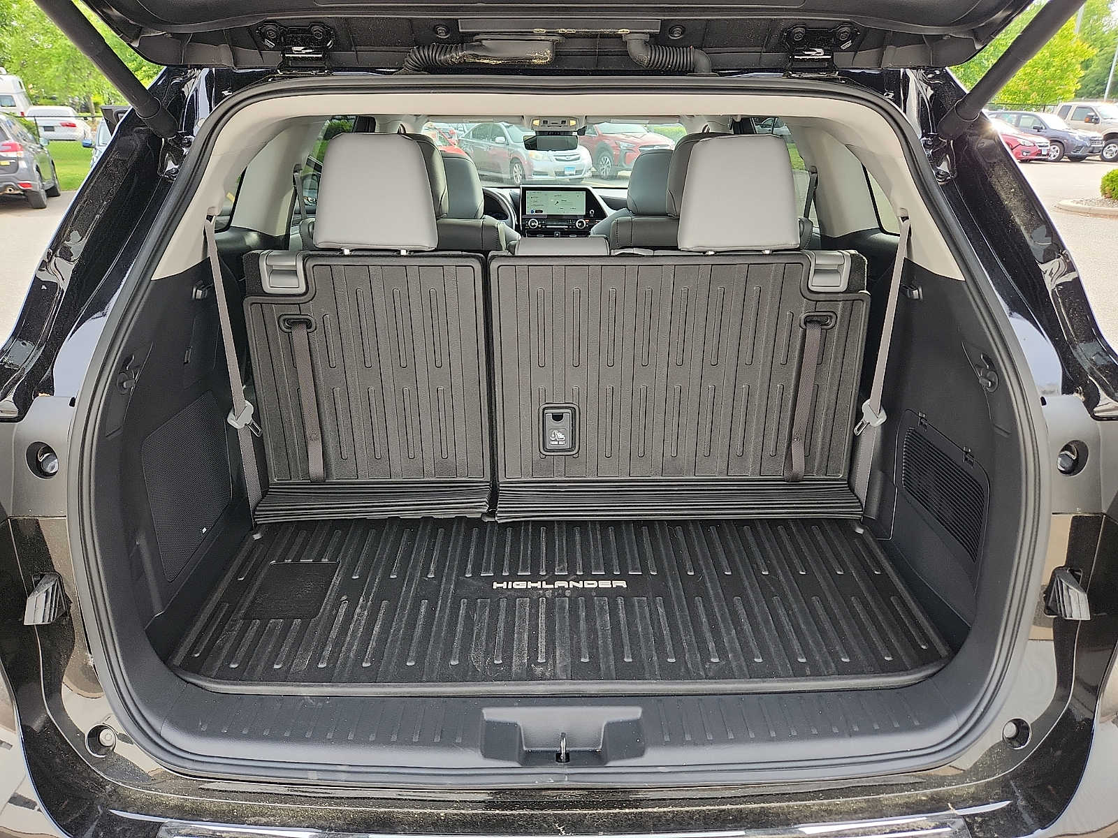 2026 Toyota Highlander Platinum - Photo 28
