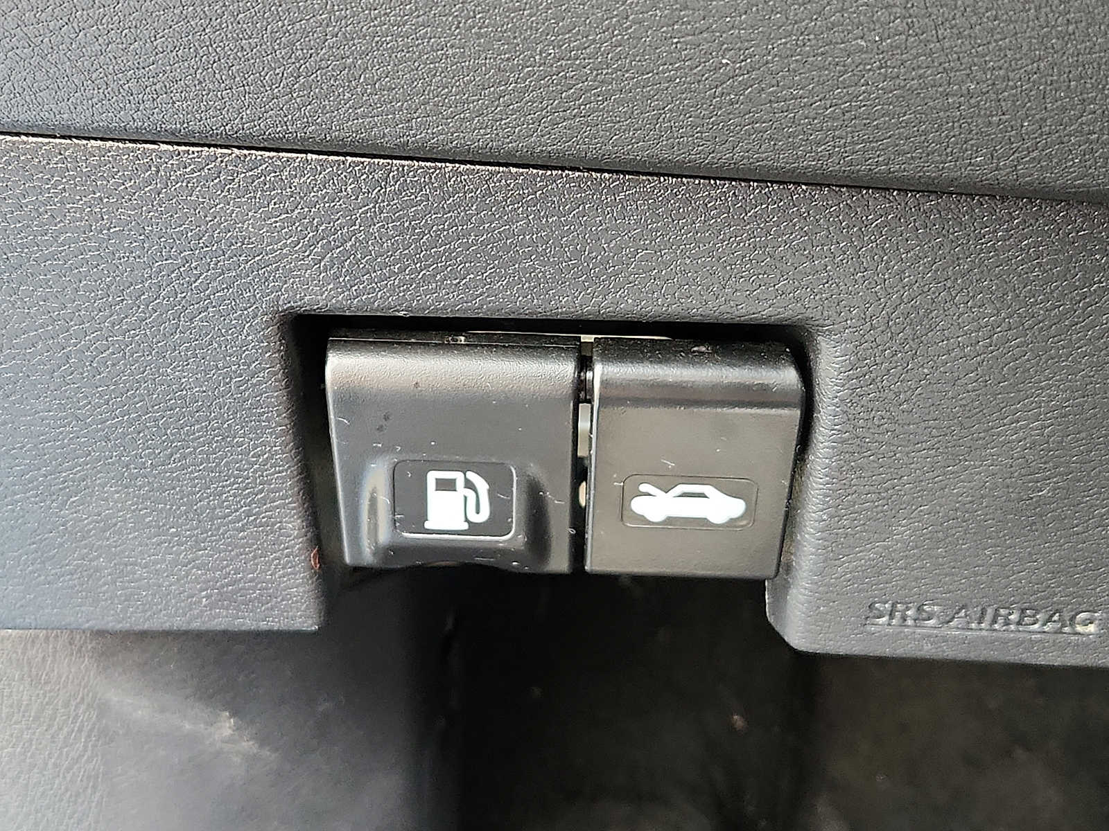 2025 Nissan Versa Sedan SR - Photo 23