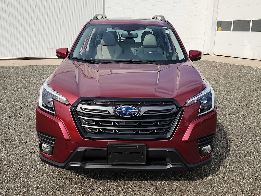 Used 2023 Subaru Forester Limited CVT