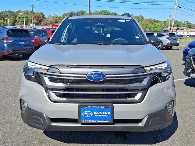2025 Subaru Forester Premium Base photo 2