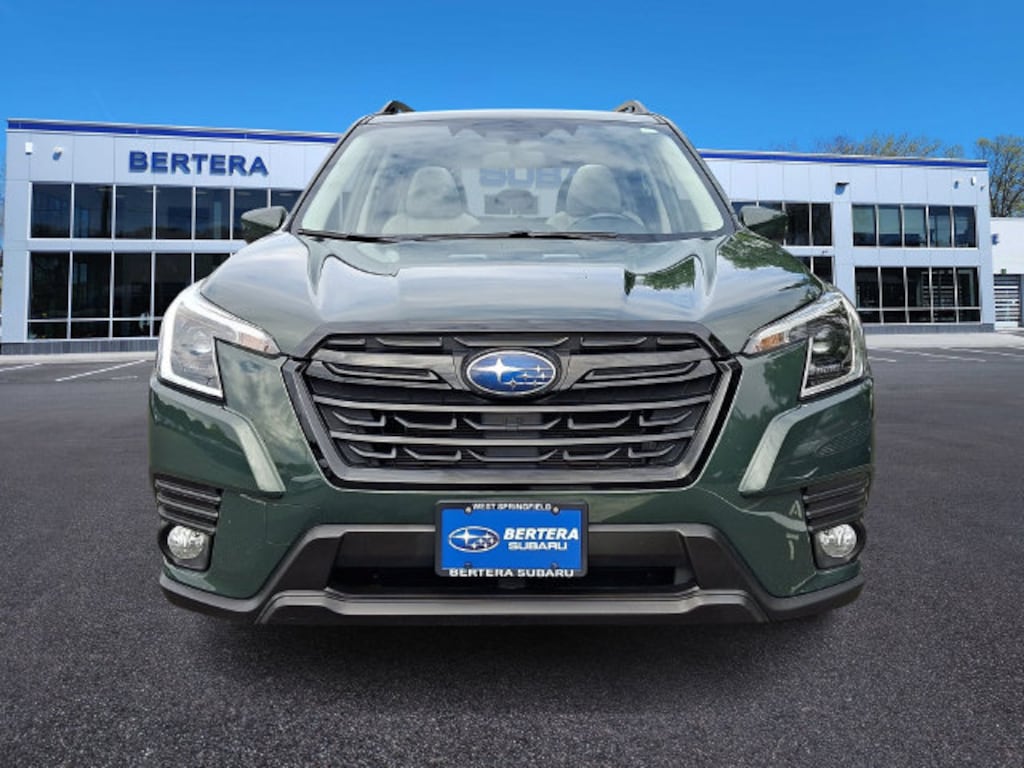 Used 2023 Subaru Forester Premium CVT