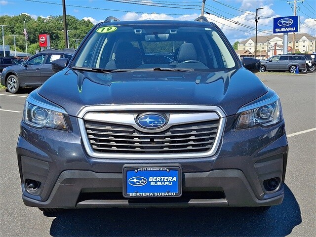2019 Subaru Forester Premium photo 2