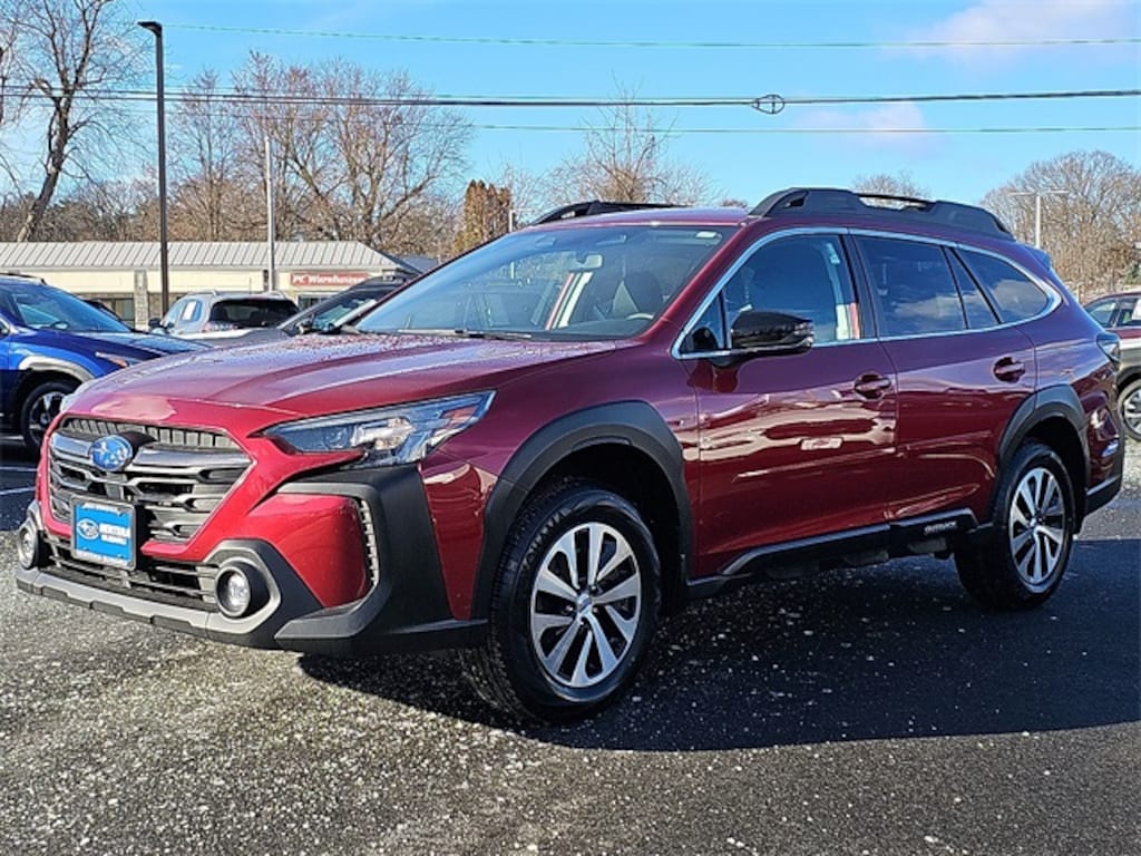 Used 2024 Subaru Outback Premium SUV