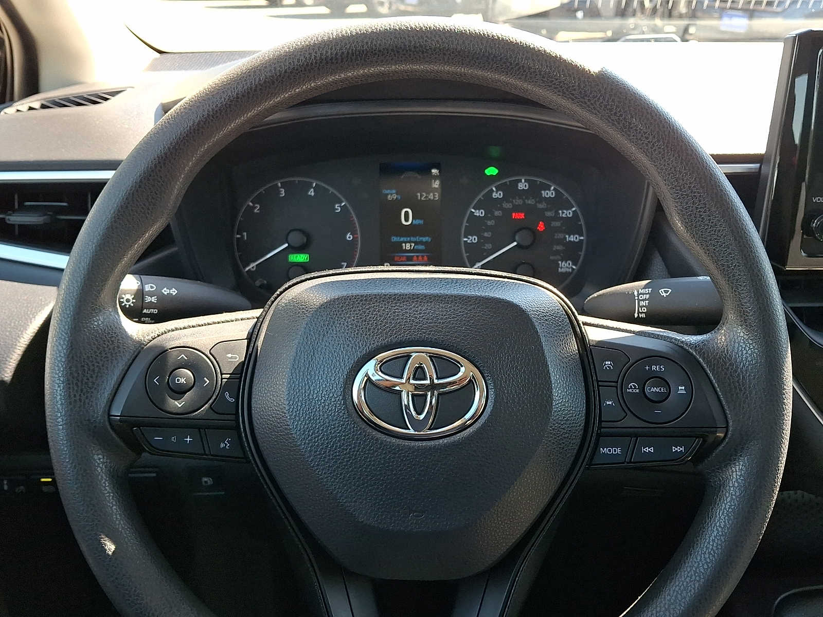 2024 Toyota Corolla LE - Photo 19