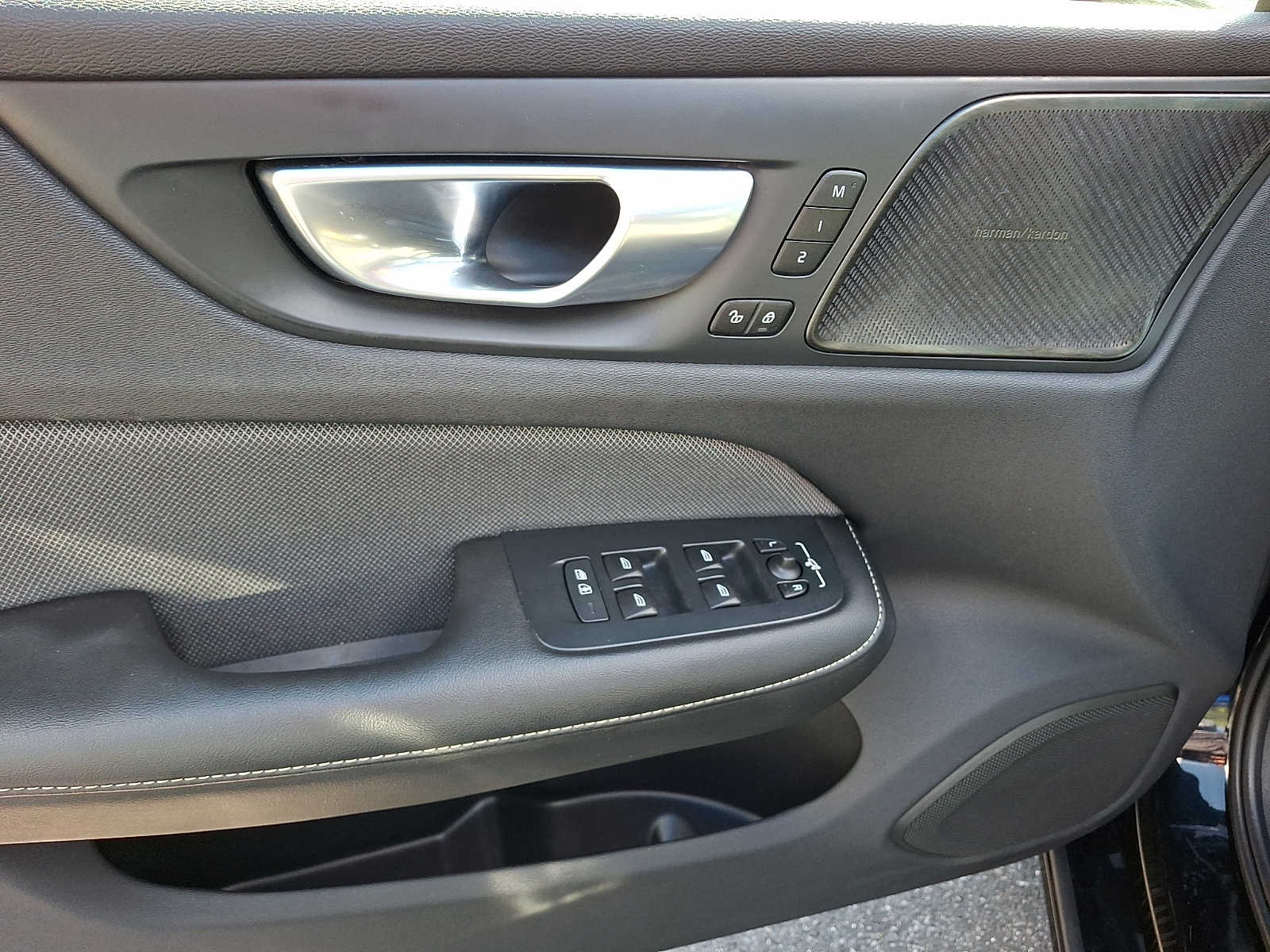 2024 Volvo S60 Plus - Photo 13