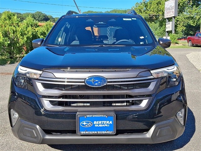 2025 Subaru Forester Premium photo 2