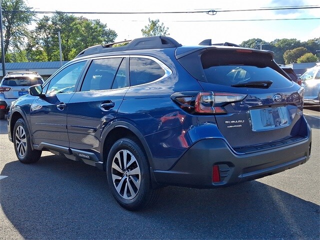 2021 Subaru Outback Premium photo 4