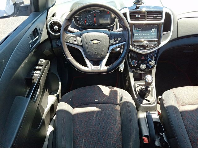 2017 Chevrolet Sonic LT - Photo 11
