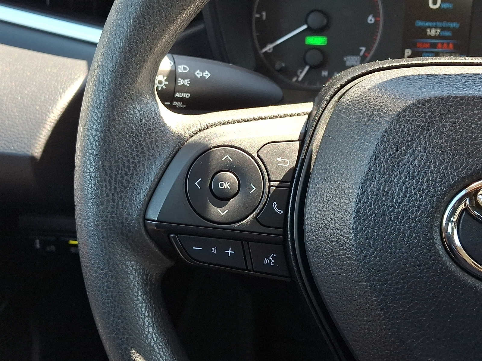 2024 Toyota Corolla LE - Photo 21