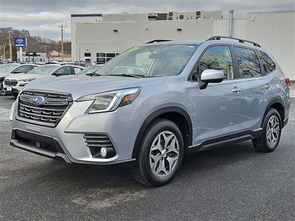 Used 2023 Subaru Forester Premium SUV